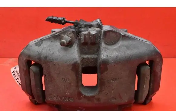 BMW 7 F01 F02 F03 F04 Front brake caliper 