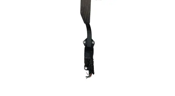 Suzuki Grand Vitara II Accelerator throttle pedal 590065J02