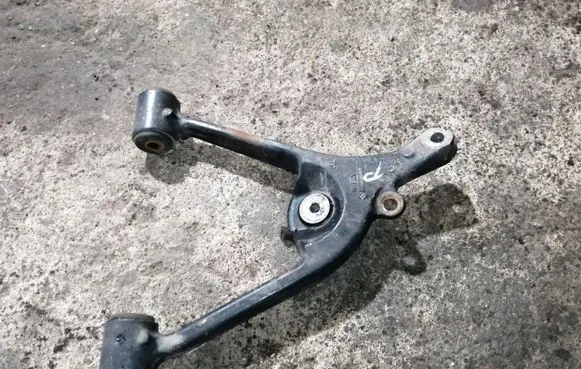 Mercedes-Benz ML W163 Front lower control arm/wishbone