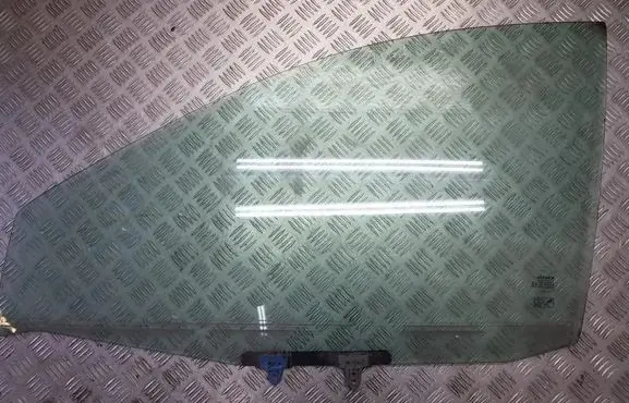 Nissan Almera Tino Front door window glass four-door