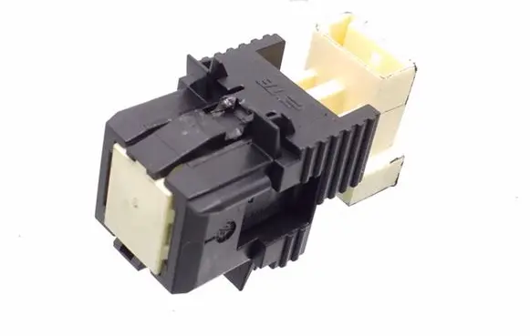 BMW X5 F15 Brake pedal sensor switch 6876896