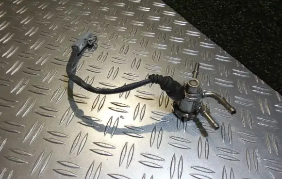 Renault Master III AdBlue injector 160721041R A3C0197440000 8306861796