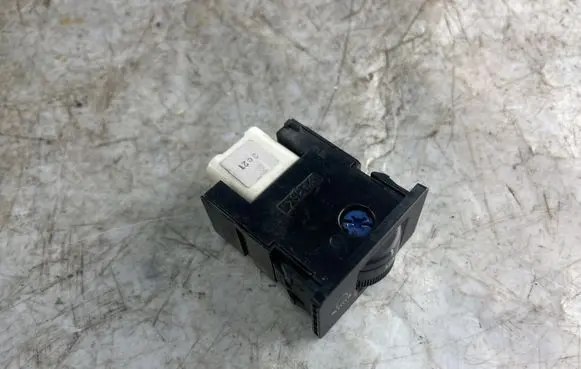 Toyota Corolla Verso E121 Headlight level height control switch