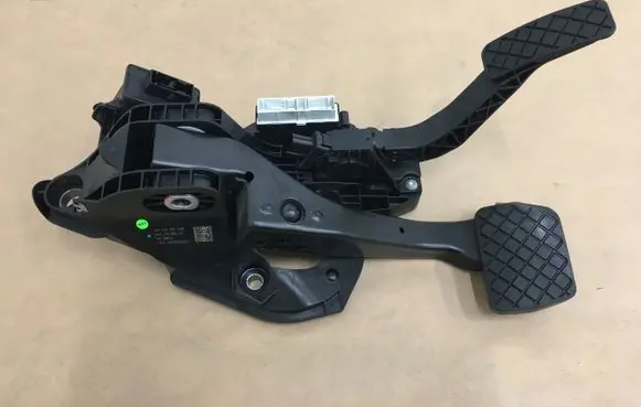 Skoda Superb B8 (3V) Brake pedal 5Q2723058 5Q2723503D 200516