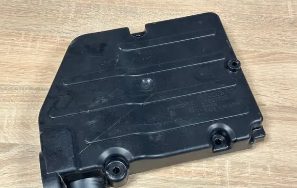 Volvo XC90 Engine control unit box 31657530