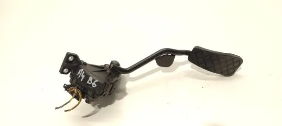 Audi A4 S4 B6 8E 8H Accelerator throttle pedal 8E2721523 00777008