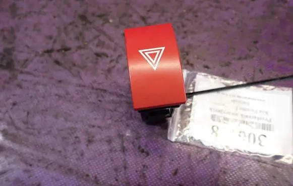 KIA Picanto Hazard light switch 