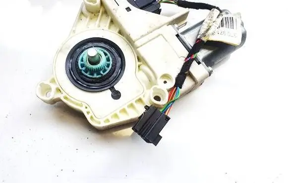 Skoda Superb B6 (3T) Front door window regulator motor 966934100