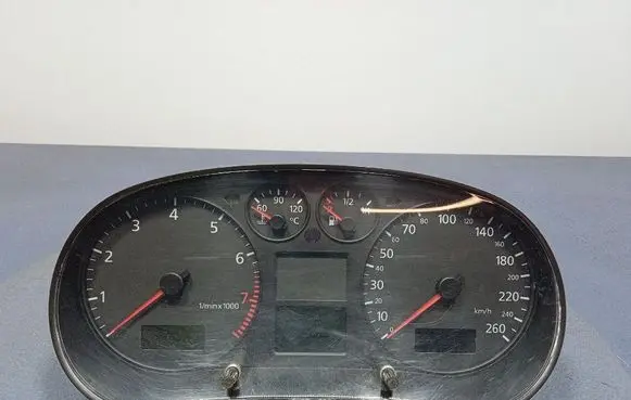 Audi A3 S3 8L Speedometer (instrument cluster) 8L0920900F