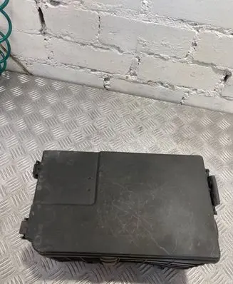 Battery box tray