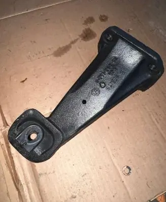 BMW X5 E53 Engine mounting bracket 6761564
