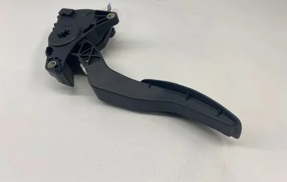 Renault Kadjar Accelerator throttle pedal 180024BA0B 6PV00997815