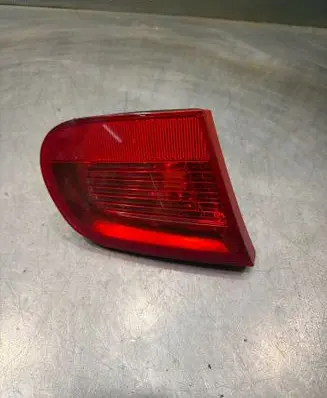 Volkswagen Eos Tailgate rear/tail lights 009247