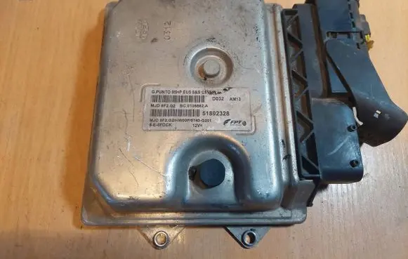 Fiat Grande Punto Engine control unit/module ECU 51892328 MJD8F2.G2 HW00P