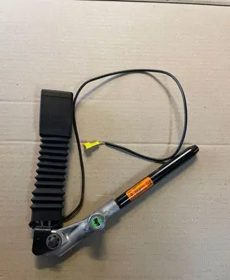 Mercedes-Benz SLC R172 Front seatbelt buckle 1728600469