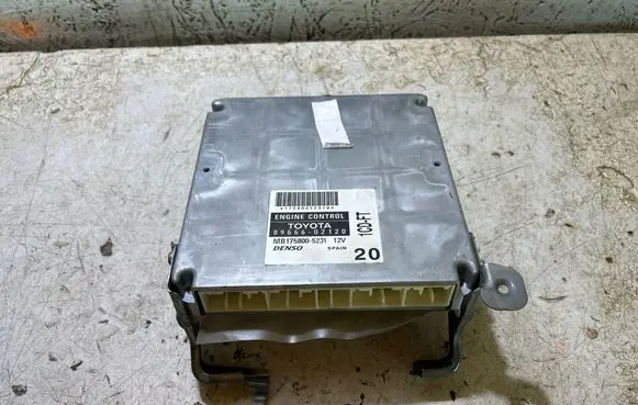 Toyota Corolla E120 E130 Engine control unit/module 8966602120 1758005231 MB1758005231