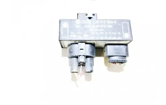 Coolant fan relay