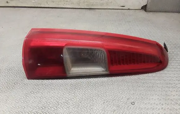 Volvo V70 Rear/tail lights 