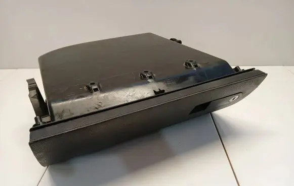 Volkswagen Transporter - Caravelle T5 Front trunk storage compartment 