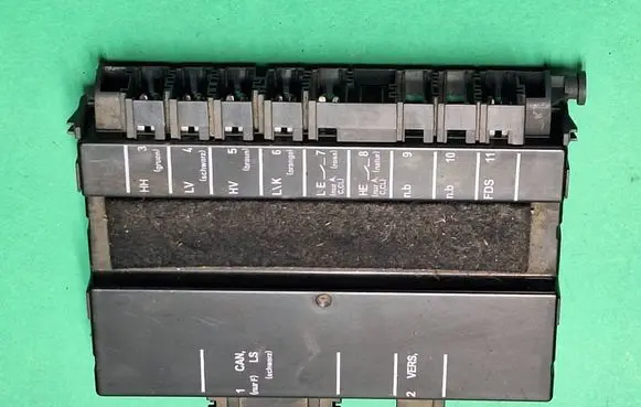 Mercedes-Benz C W203 Seat control module A2118704626 05022322