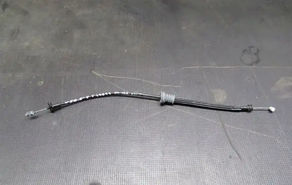 Volvo S40, V40 Front door cable line 