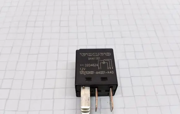 Volvo S60 Other relay 9441161 V23074 020462A