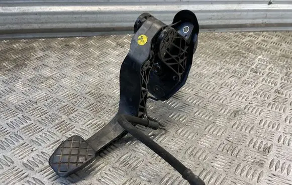 Skoda Rapid (NH) Clutch pedal 6C1721059F