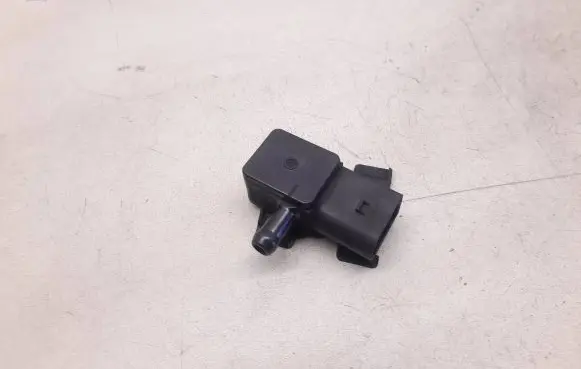 BMW 1 F20 F21 Exhaust gas pressure sensor 7805152 1031 1180
