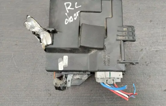 KIA Carnival Door control unit/module 954504D101