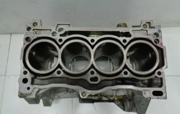 Volkswagen Golf VII Engine block 04E103023AK CXS