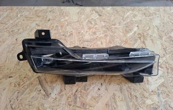 Tesla Model 3 Front fog light 60021A0404 6002TA0402