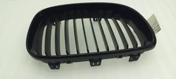 BMW 1 E81 E87 Front grill 7322210 51137322210