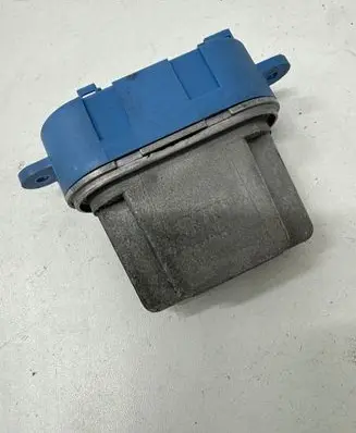 Volkswagen Touareg I Heater blower motor/fan resistor 7L0907521