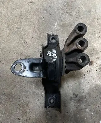 Opel Antara Engine mount bracket