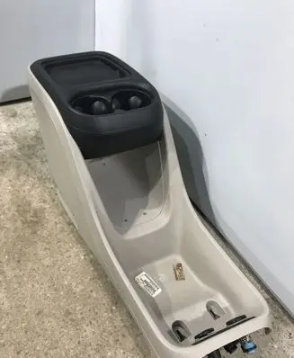 Chrysler Pacifica Center console 6SY131D2AB AM86838PD2007 5XF83TRMAA
