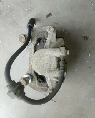 Opel Insignia A Front brake caliper