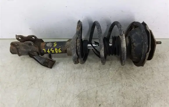 Front shock absorber with coil spring