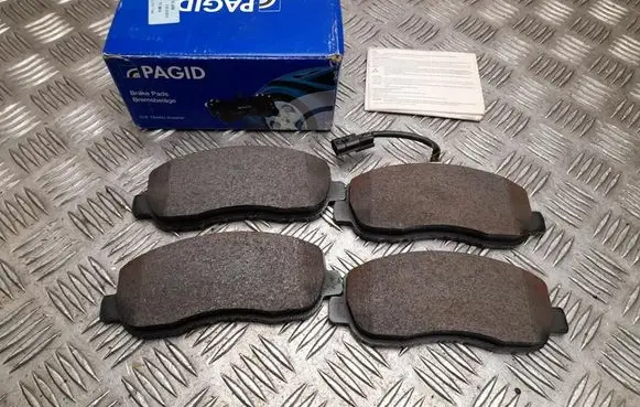 Opel Movano B Brake pads (rear) LP2190