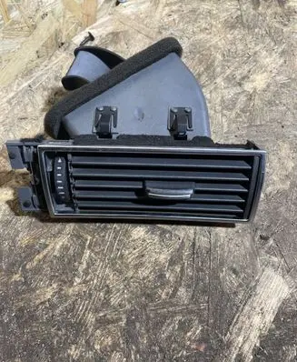 Audi A6 S6 C6 4F Dashboard side air vent grill/cover trim 4F1820902B