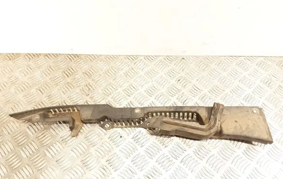 Volvo S90, V90 Fender mounting bracket 31386870