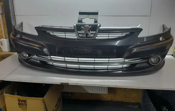 Peugeot 607 Front bumper