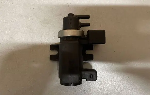 BMW X5 E53 Turbo solenoid valve 72279600