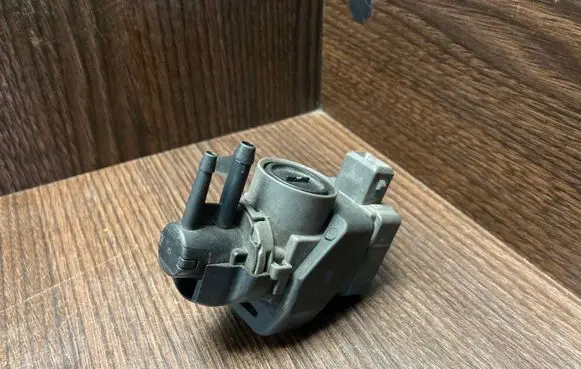 Renault Master III Turbo solenoid valve 149566215R