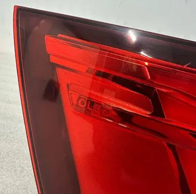 Audi Q7 4M Rear/tail lights 4M0945093R