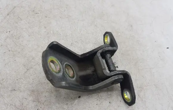 Nissan X-Trail T30 Front door upper hinge NOCODE