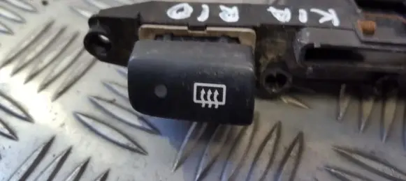 KIA Rio Windscreen/window heater switch 6212