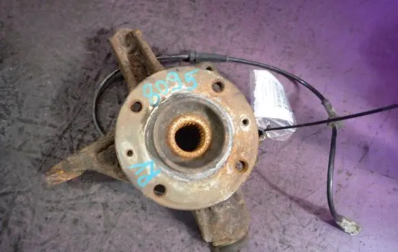Peugeot Partner Front wheel hub spindle knuckle