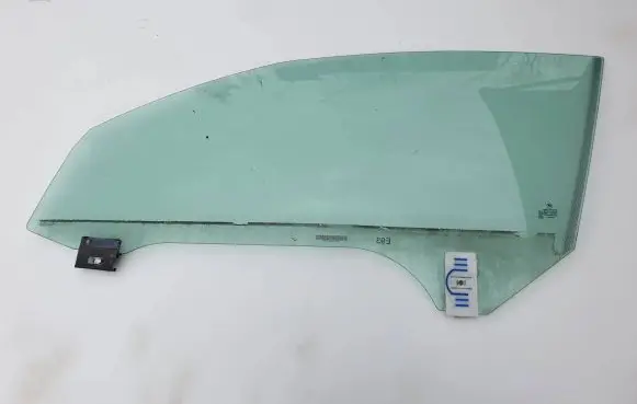 BMW M3 e92 Front door window glass four-door 43R001167 E000233 DOT618M391AS2
