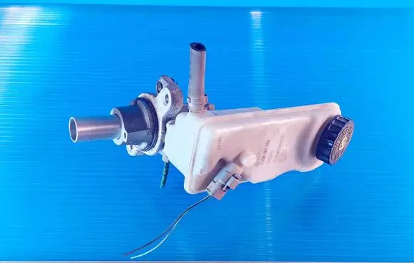 Renault Megane II Master brake cylinder 0204051266 0204Y21951