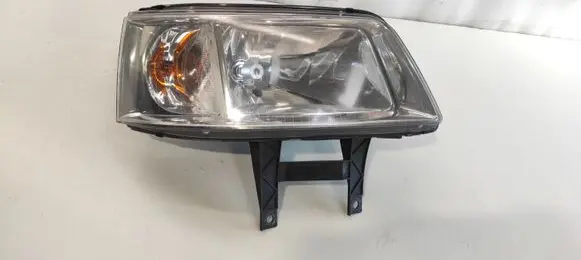 Volkswagen Transporter - Caravelle T5 Headlight/headlamp 200510241530 020121 1301329